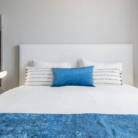 Alegria Iii By An Island 아파트 *